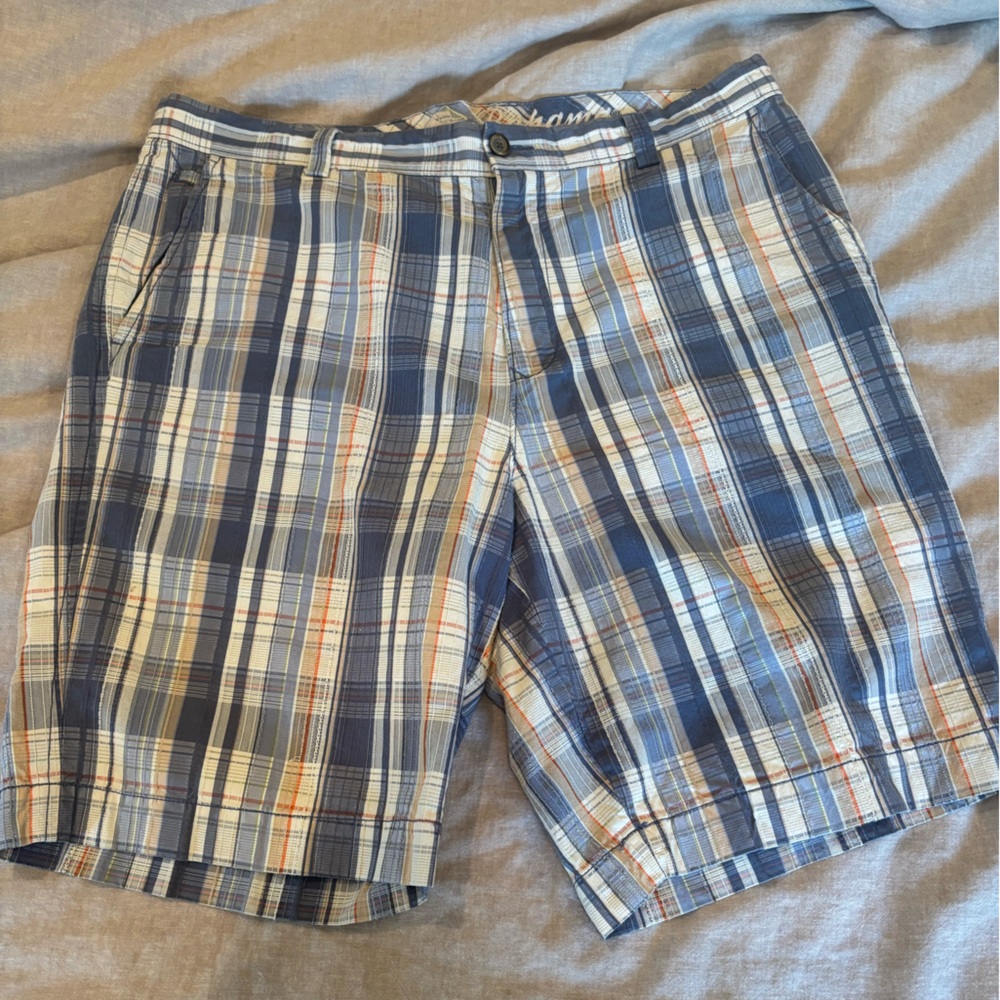 Tommy Bahama Blue and Tan Plaid Men Shorts
